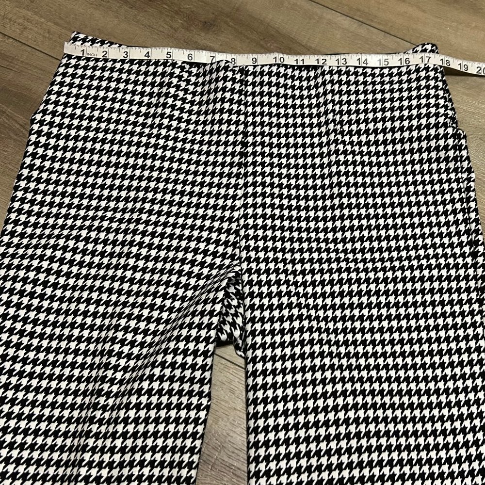Peter Nygard Black and White Houndstooth Pants - Picture 8 of 10